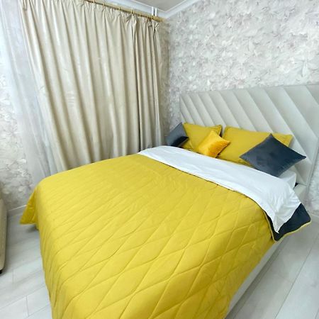 Апартаменты Сenter Of Karaganda/ Lux Квартиры Экстерьер фото