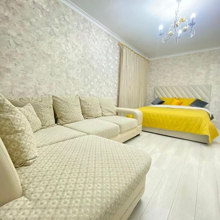 Апартаменты Сenter Of Karaganda/ Lux Квартиры Экстерьер фото